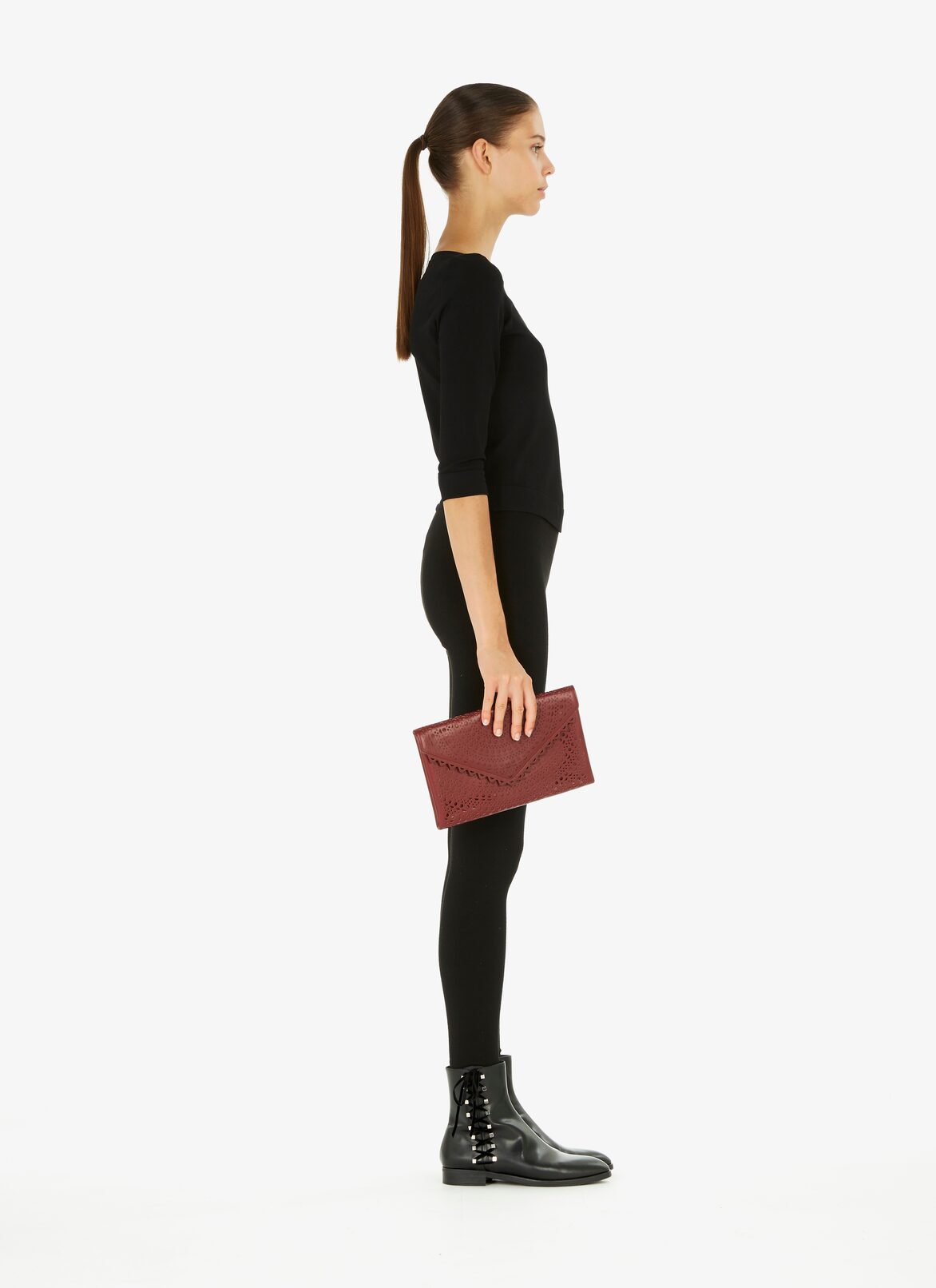 POCHETTE CUIR LUX MINI NEW VIENNE GRENAT ALAÏA  POCHETTE CUIR LUX MINI NEW VIENNE GRENAT ROUGE GRENAT